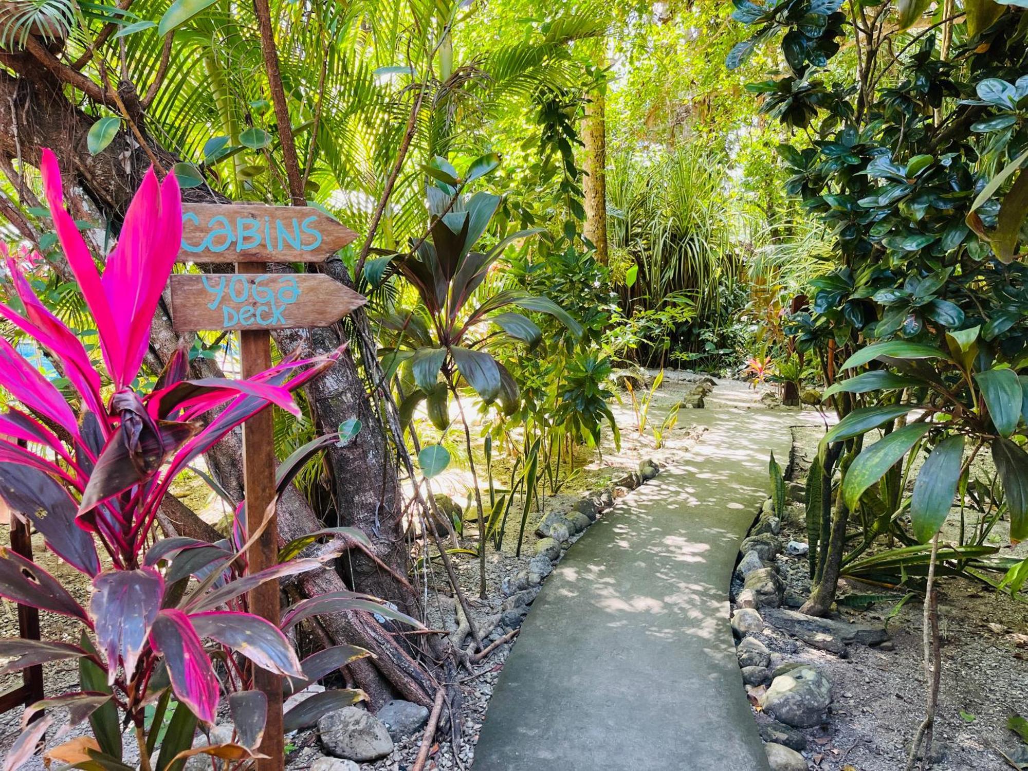 Calala Lodge Cabuya  Eksteriør bilde